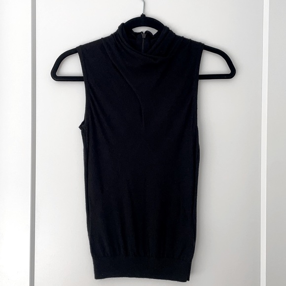 Club Monaco Top - Picture 2 of 2